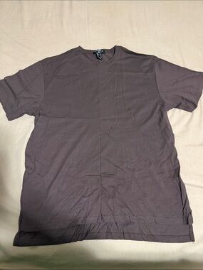 Forever 21 medium Men's Classic Crew Neck T-Shirt - Brown